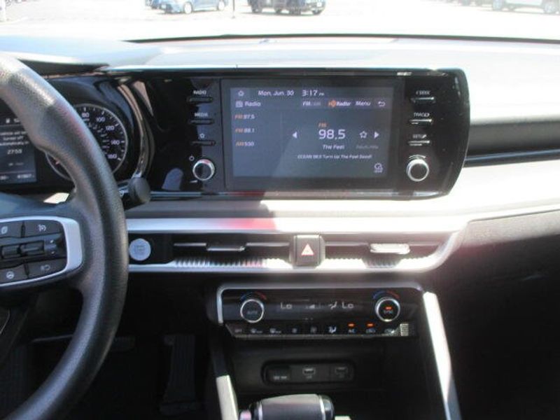 2023 Kia K5 LXSImage 18