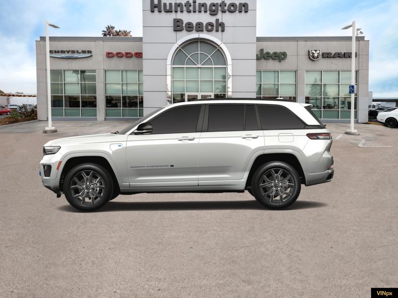 2023 Jeep Grand Cherokee 4xe Base 30th Anniversary 4x4Image 3