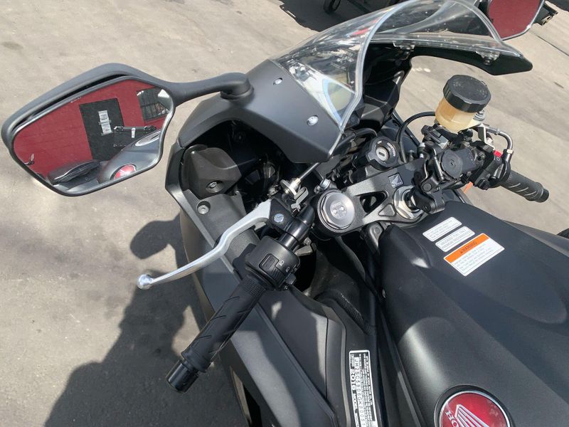 Used 2016 Honda CBR1000RR Image 19