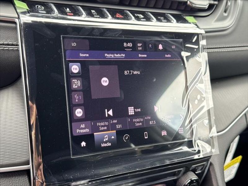New 2026 Jeep Grand Cherokee Laredo 4x2