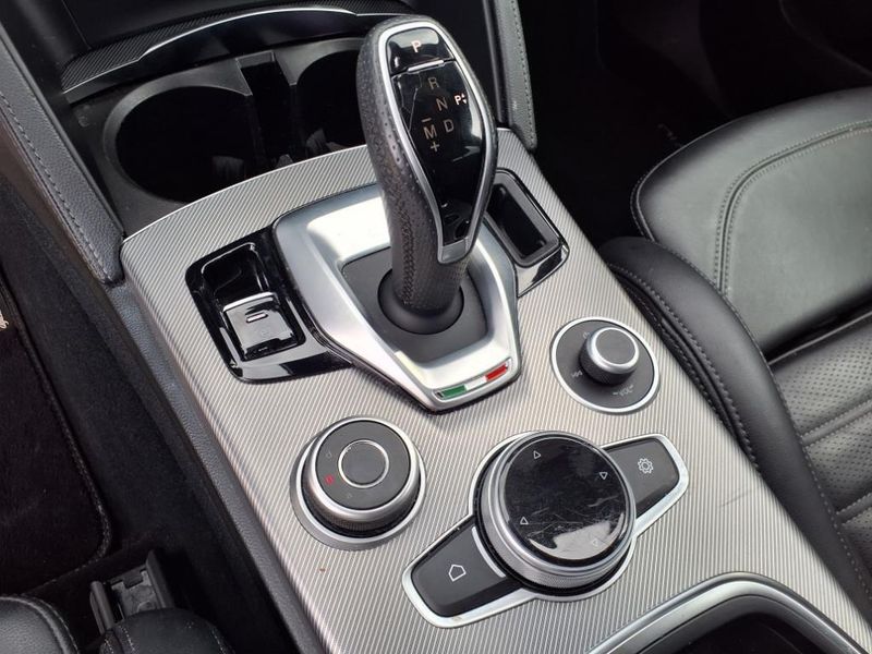 2022 Alfa Romeo Stelvio VeloceImage 24