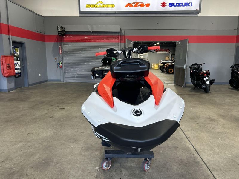 New 2026 Sea-Doo SPARK FOR 3 90 TRIXX (SOUND SYSTEM) Image 21