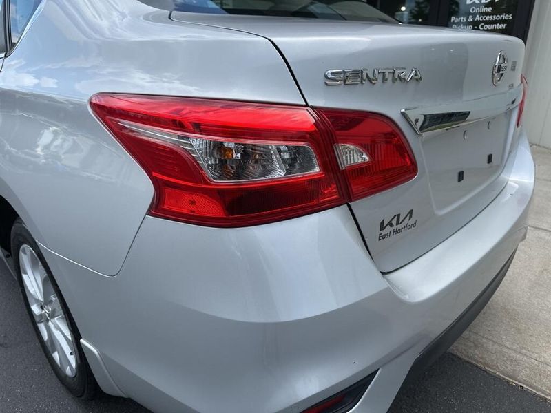 2018 Nissan Sentra SVImage 9