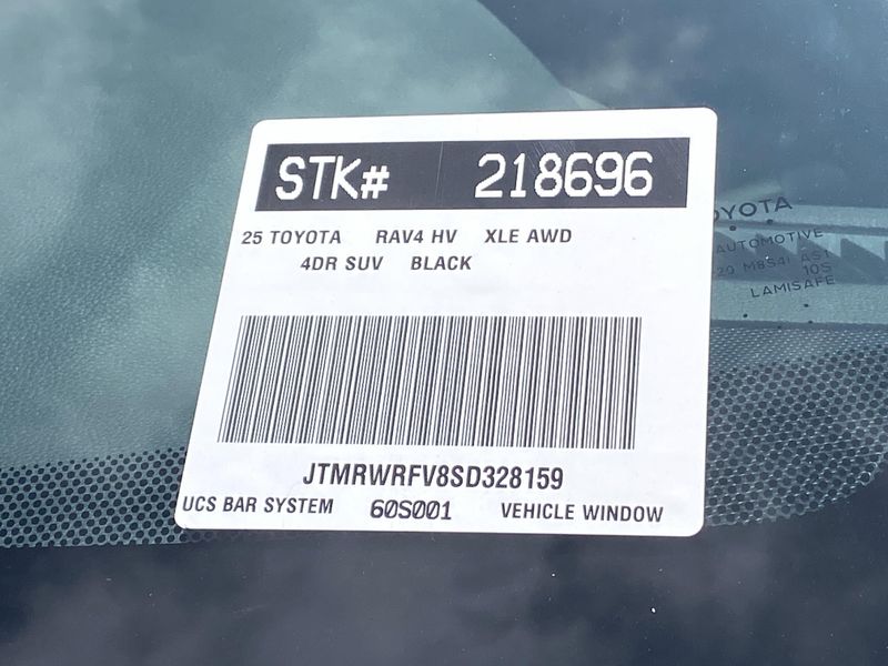 New 2025 Toyota RAV4 Hybrid XLEImage 21