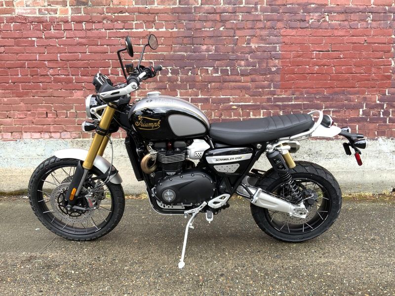 2025 Triumph Scrambler 1200 XE
