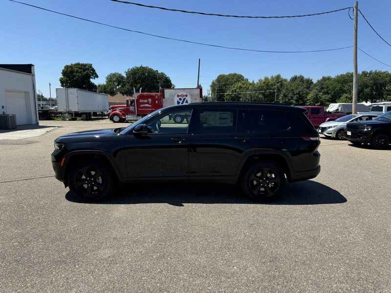 2024 Jeep Grand Cherokee L Altitude XImage 5