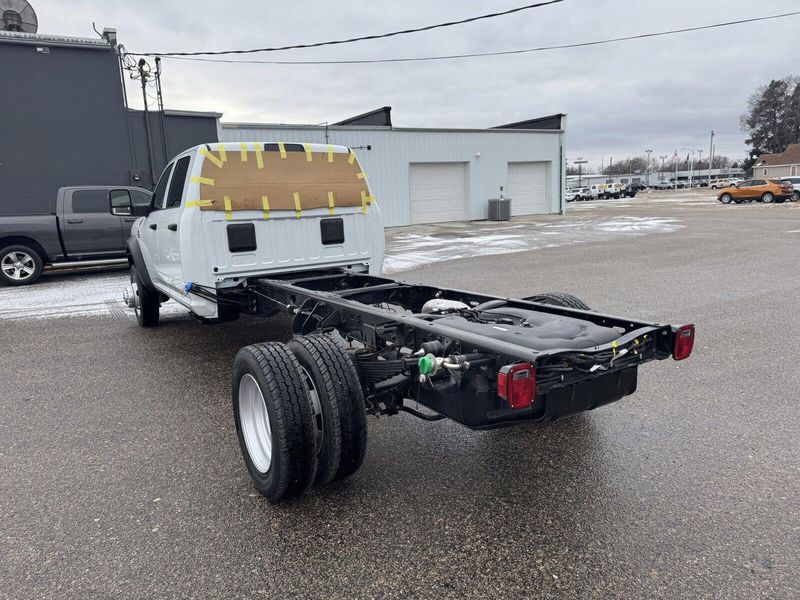 2024 RAM 5500 Chassis Cab TradesmanImage 6