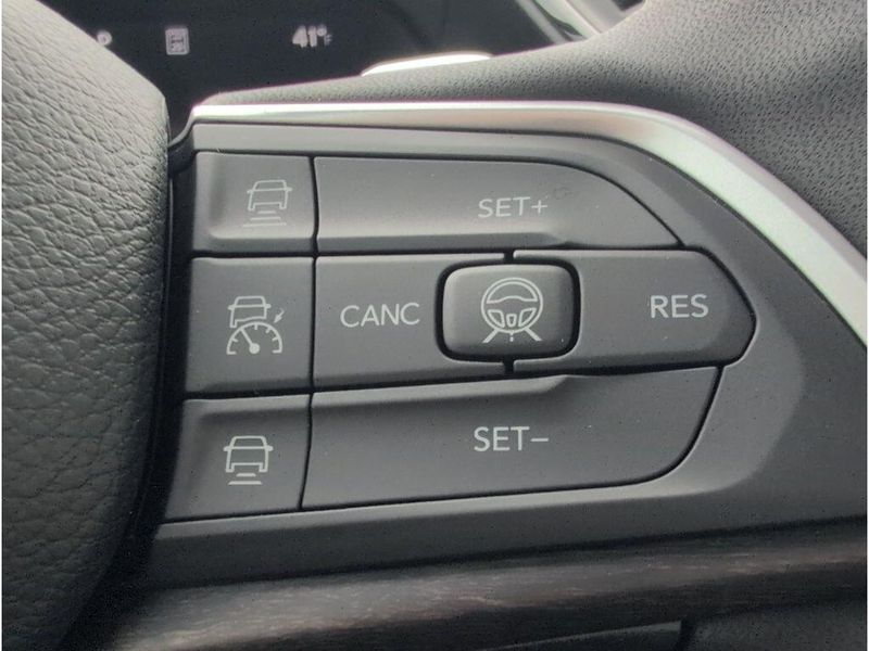 New 2026 Jeep Grand Cherokee Limited 4x2Image 25