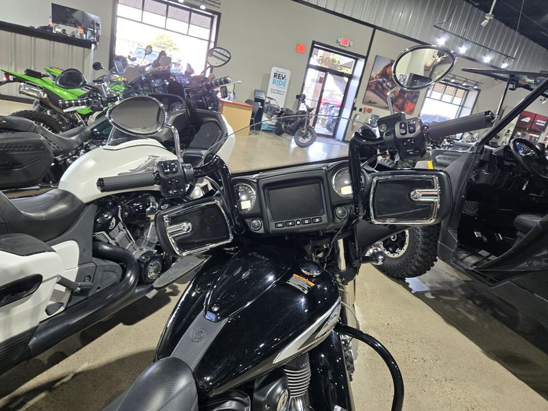 Used 2022 Indian Motorcycle CHIEFTAIN BLACK METALLIC 49ST BASE Image 18