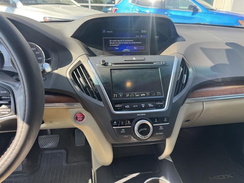 2017 Acura MDX SH-AWD Advance photo 10