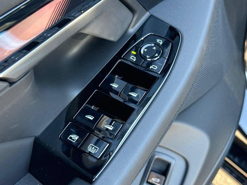New 2027 BMW 5 Series 540i xDriveImage 16