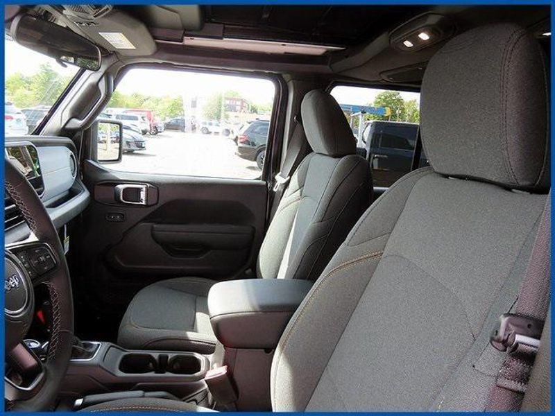 New 2025 Jeep Wrangler 4-DOOR SPORT S