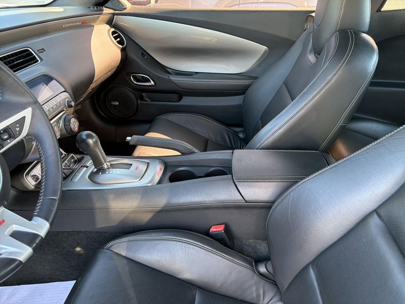 Used 2011 Chevrolet Camaro 2LTImage 18
