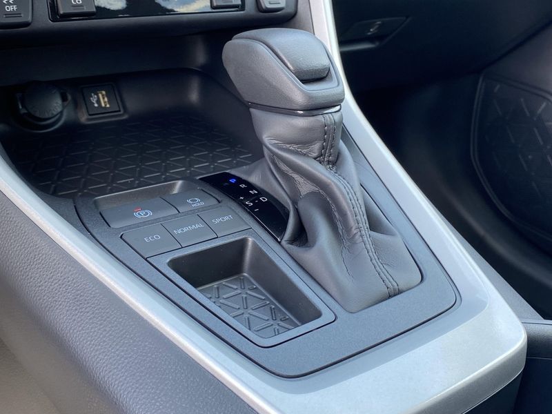New 2025 Toyota RAV4 XLEImage 18