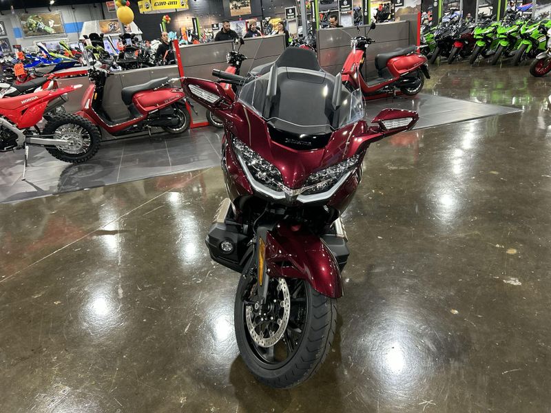 2025 Honda GOLDWING TOUR AIR BAG DCT  in a BORDEAUX RED METALLIC exterior color. Del Amo Motorsports of Redondo Beach (424) 390-7811 delamomotorsports.com 