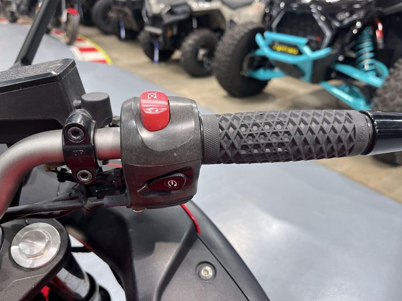 Used 2015 Yamaha FZ6R CA Image 12