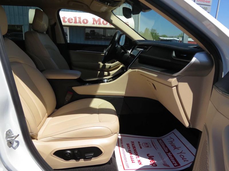 Used 2022 Jeep Grand Cherokee Limited 4x4 4dr SUV (midyear release)Image 21