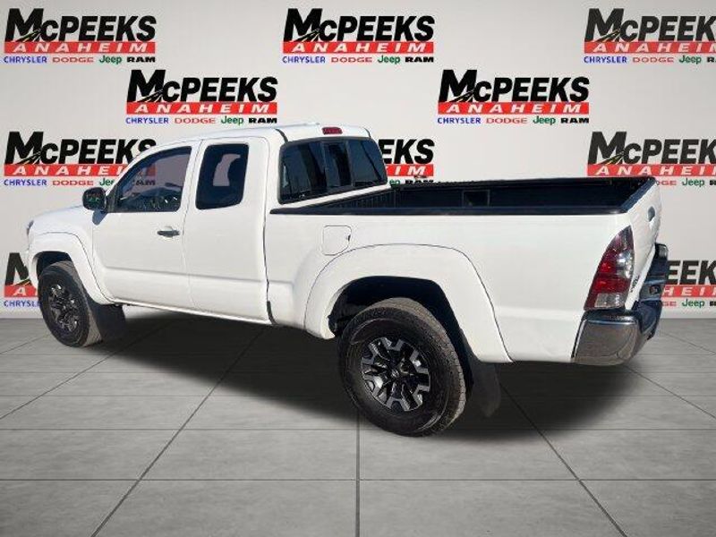 Used 2009 Toyota Tacoma PreRunnerImage 3