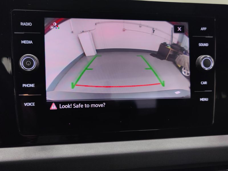 Used 2026 Volkswagen Jetta SE w/SunroofImage 18