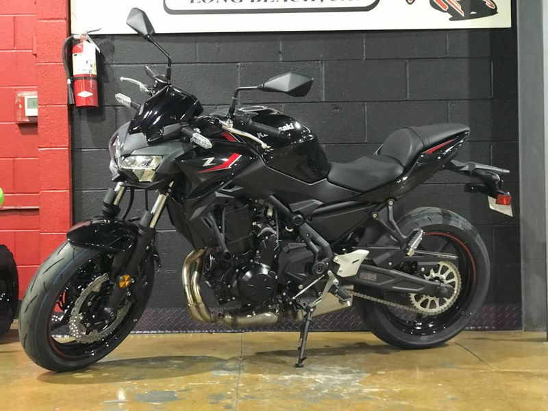 2025 Kawasaki Z650 Image 2