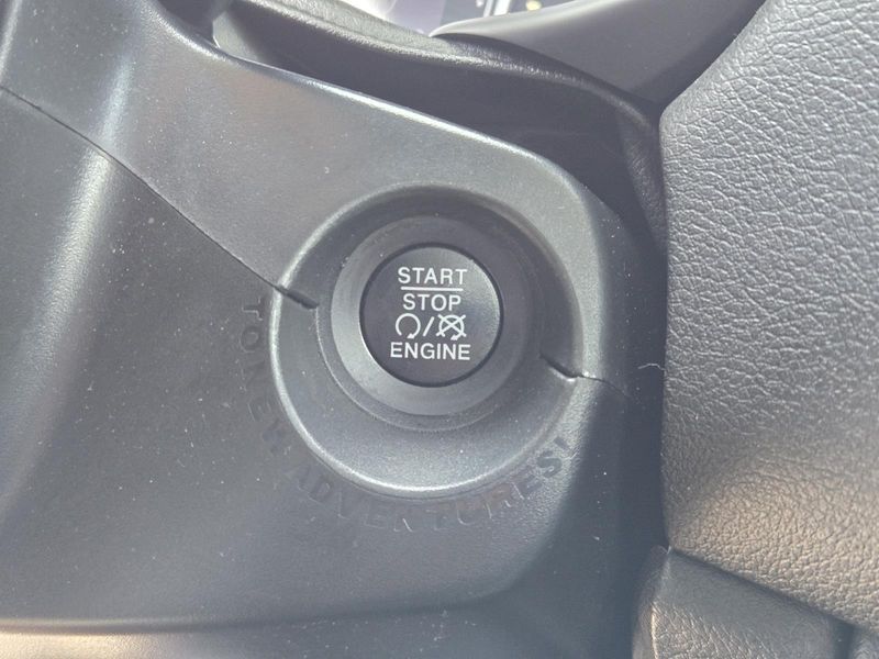 Used 2019 Jeep Renegade Altitude FWD