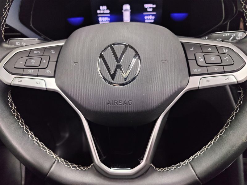 Used 2023 Volkswagen Taos SE AWD w/SunroofImage 28