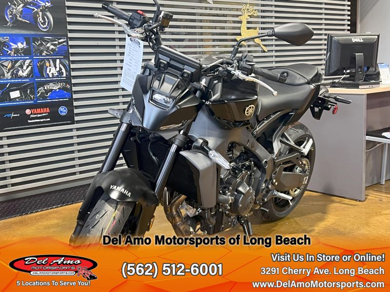 2025 Yamaha MT-09 Image 3