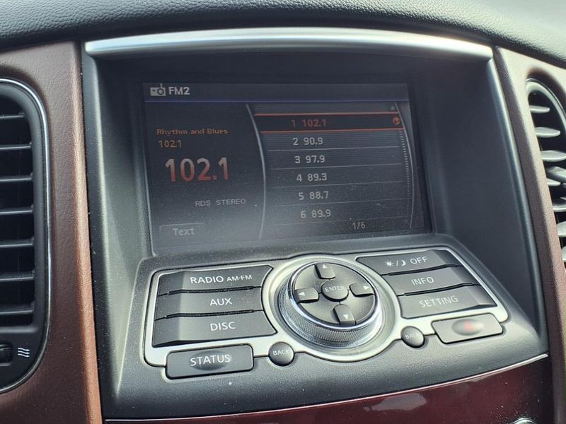 2017 INFINITI QX50 BaseImage 26