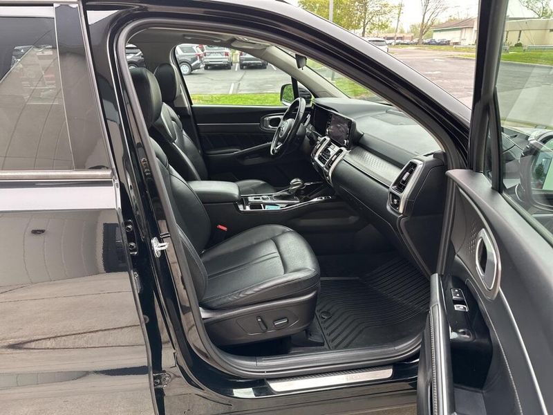 2021 Kia Sorento SXImage 16
