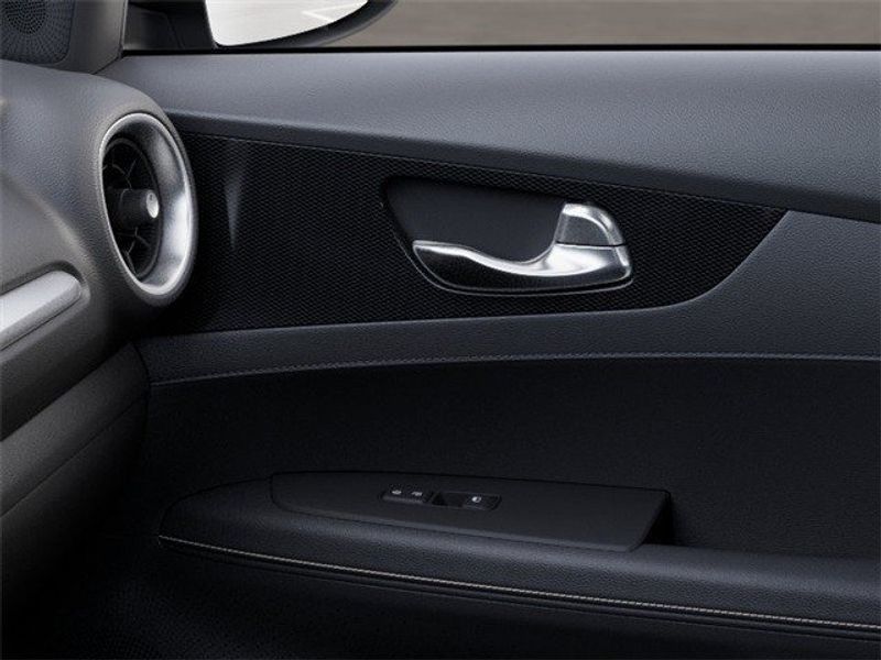 2024 Kia Forte GT-LineImage 25