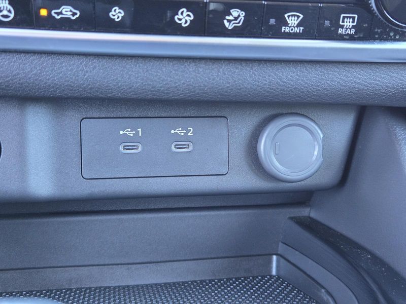 Used 2024 Nissan Rogue FWD SV