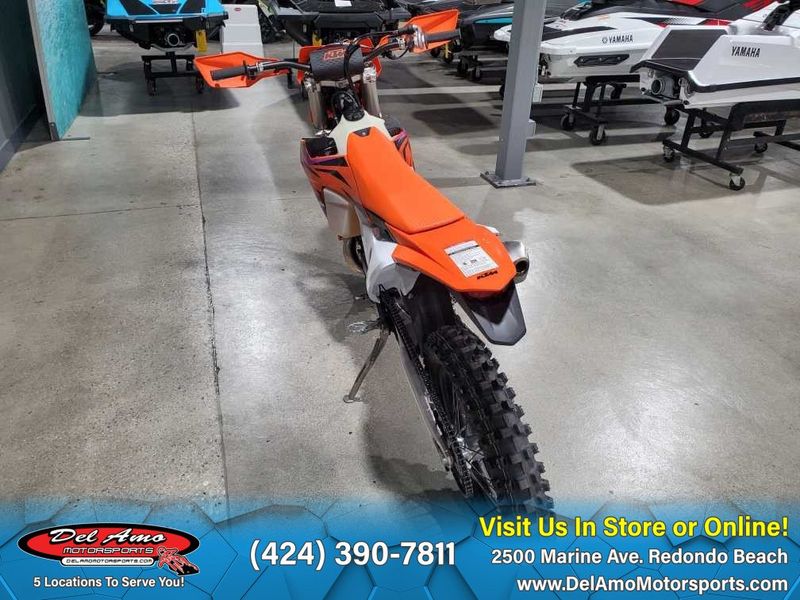 2024 KTM 250 XC-W  in a ORANGE exterior color. Del Amo Motorsports of Redondo Beach (424) 304-1660 delamomotorsports.com 