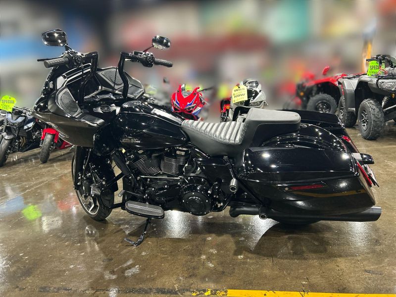 Used 2025 Harley-Davidson ROAD GLIDE Image 19