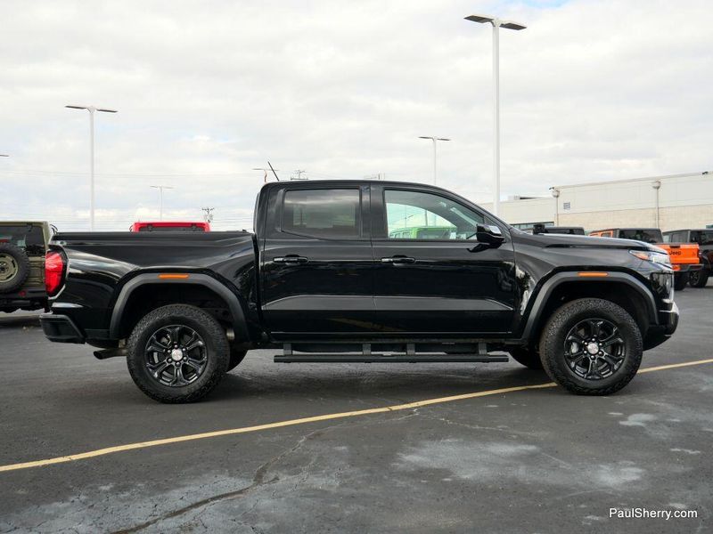 Used 2024 GMC Canyon Elevation