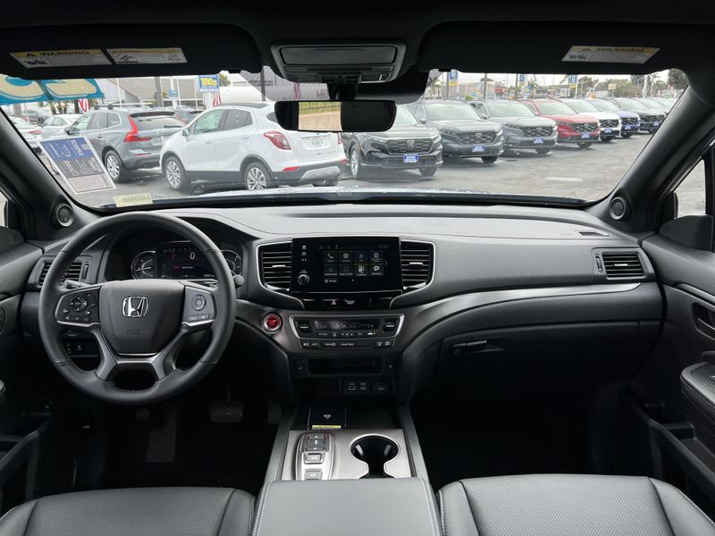 2025 Honda Passport EX-LImage 23