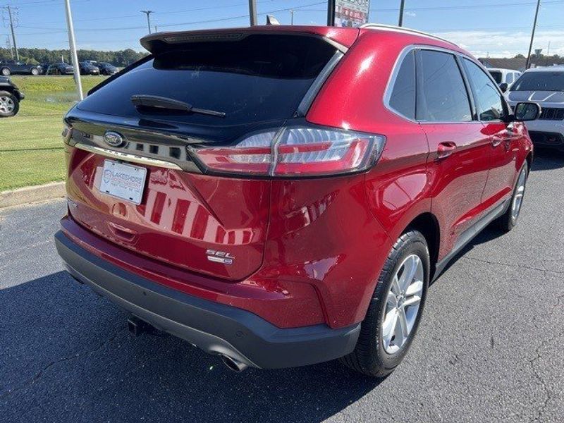 2020 Ford Edge SELImage 7