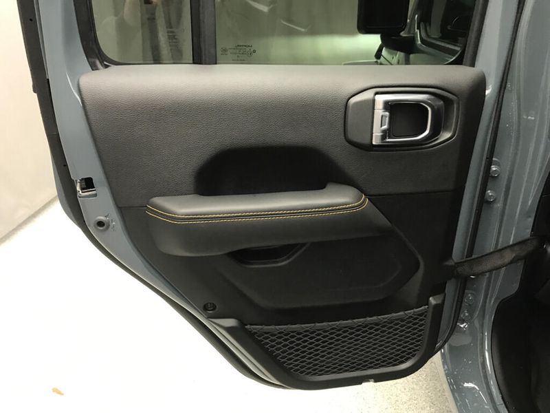 New 2026 Jeep Gladiator Sahara 4x4Image 8