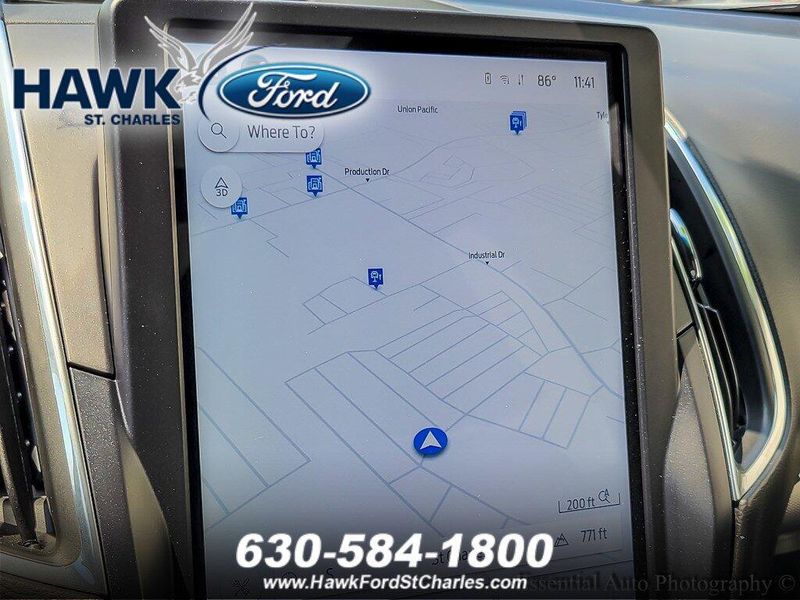 2022 Ford Edge ST photo 13