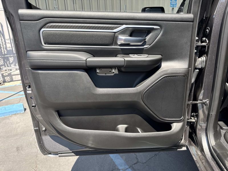 New 2026 RAM 1500 Big Horn Crew Cab 4x2 5'7' Box