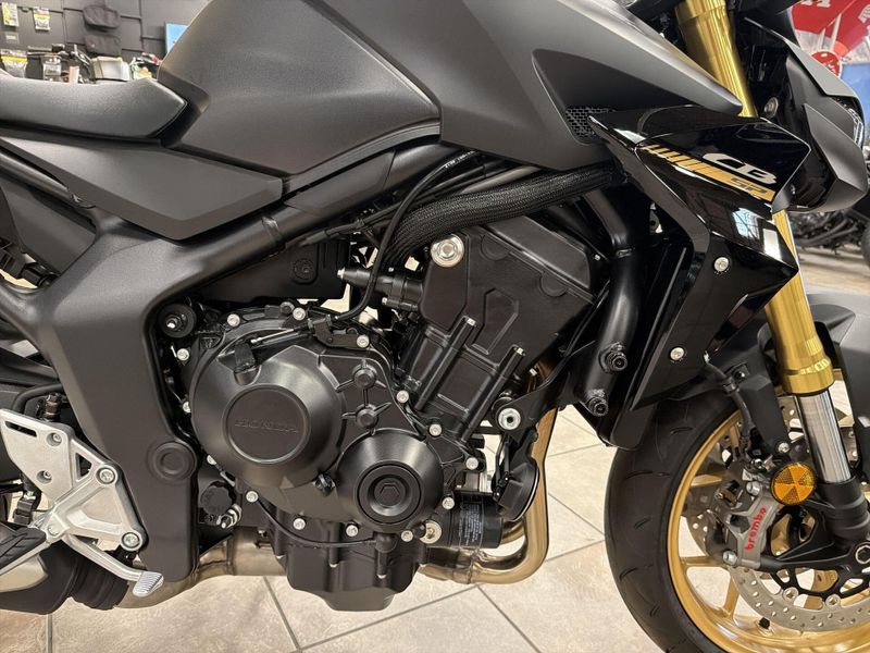 New 2026 Honda CB1000 HORNET SP Image 20