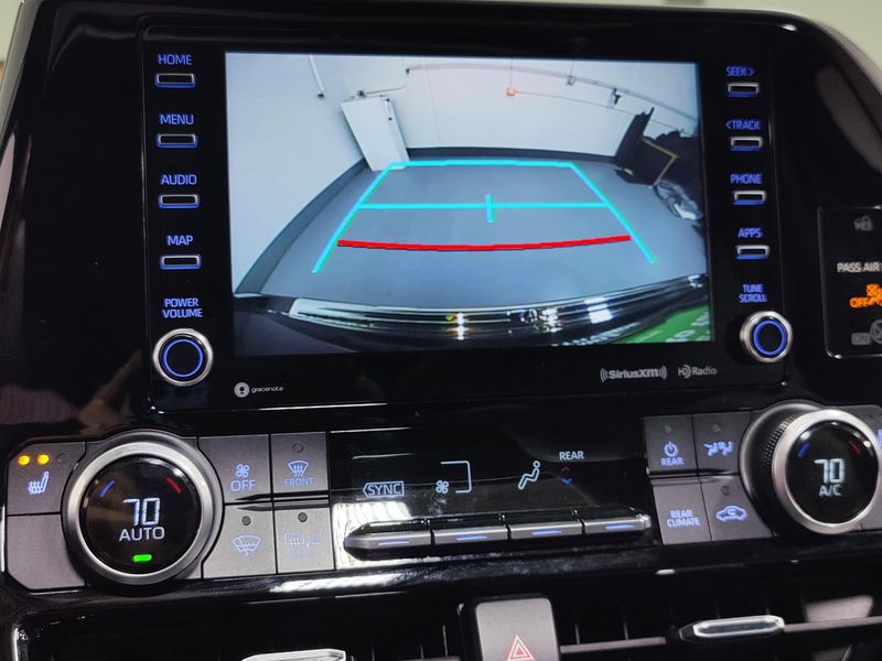 2021 Toyota Highlander Hybrid XLE AWD w/Sunroof/NavImage 22