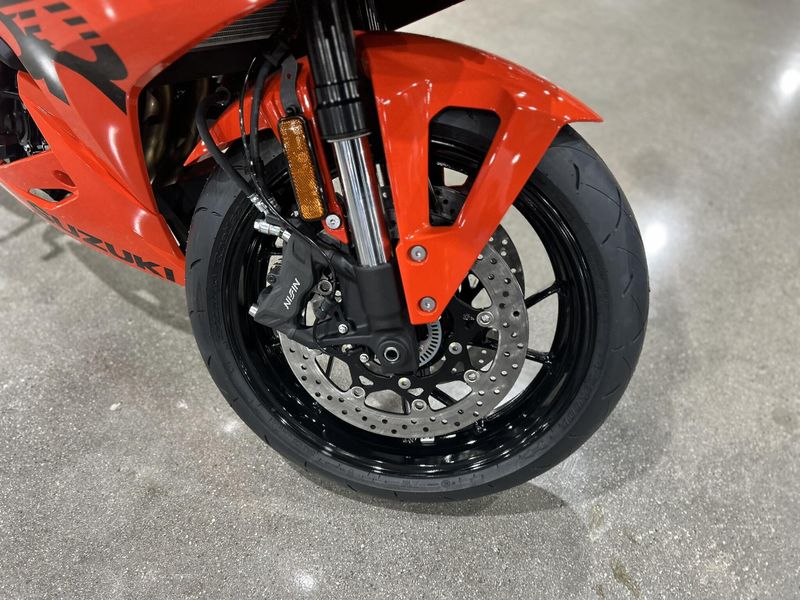 New 2026 Suzuki GSX-8R Image 15