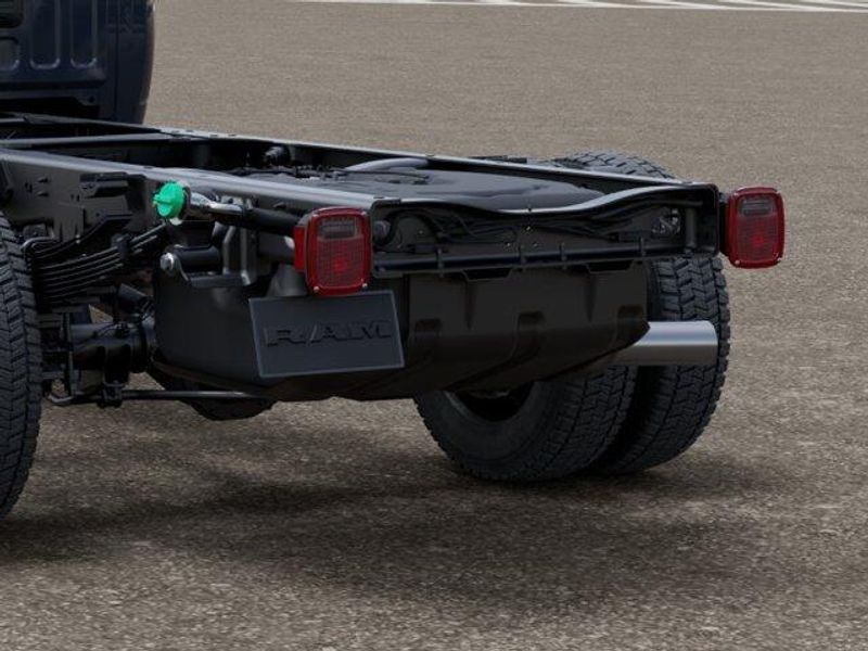 New 2027 RAM 4500HD TradesmanImage 9