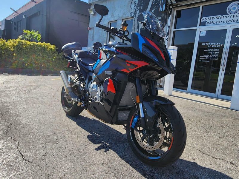 Used 2024 BMW M1000XR Image 9