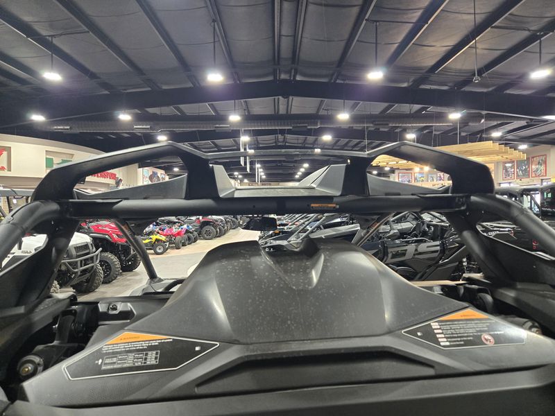 2025 Can-Am MAVERICK R X RS 999T DCT TRIPLE BLACK Image 13