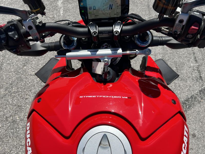 2022 Ducati Streetfighter V4 S 