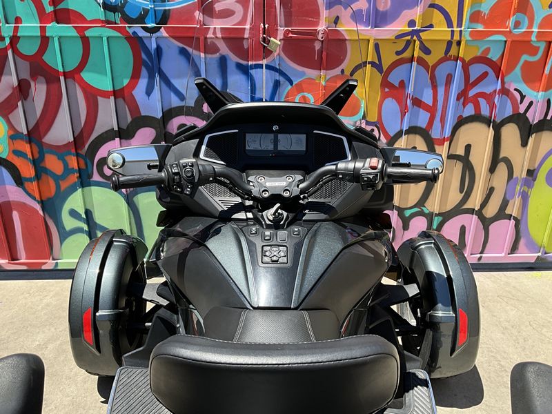 2021 Can-Am SPYDER RTImage 7