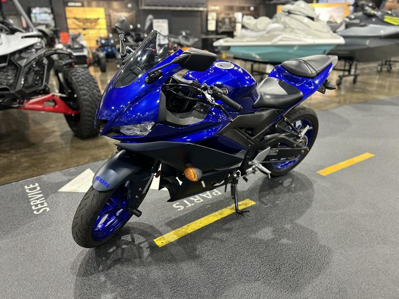 Used 2023 Yamaha YZF-R3 ABS Image 16
