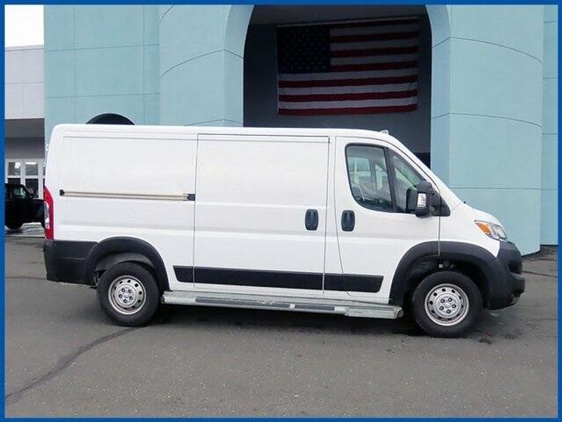 2023 RAM ProMaster 2500 BaseImage 2