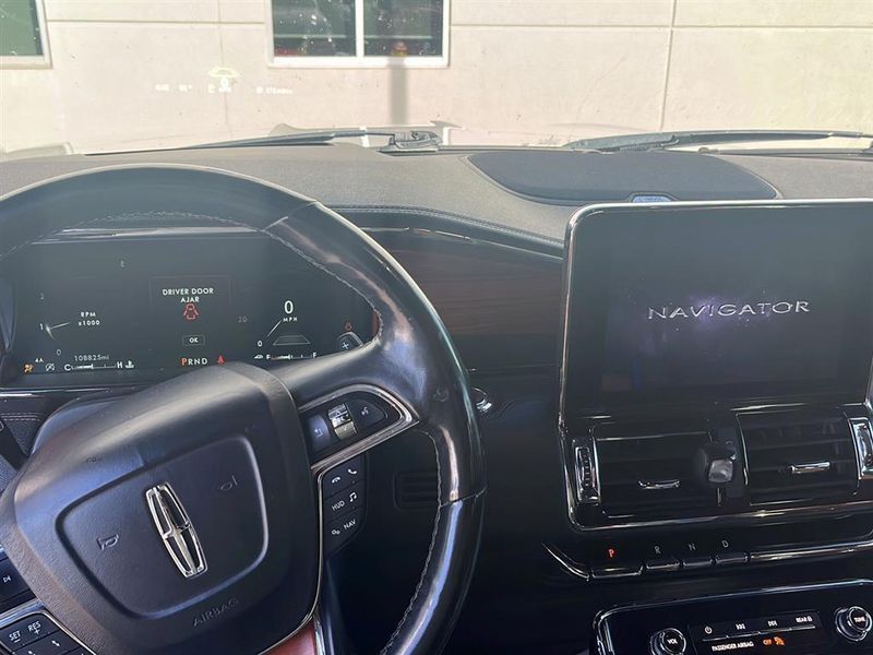 2018 Lincoln Navigator Reserve photo 8